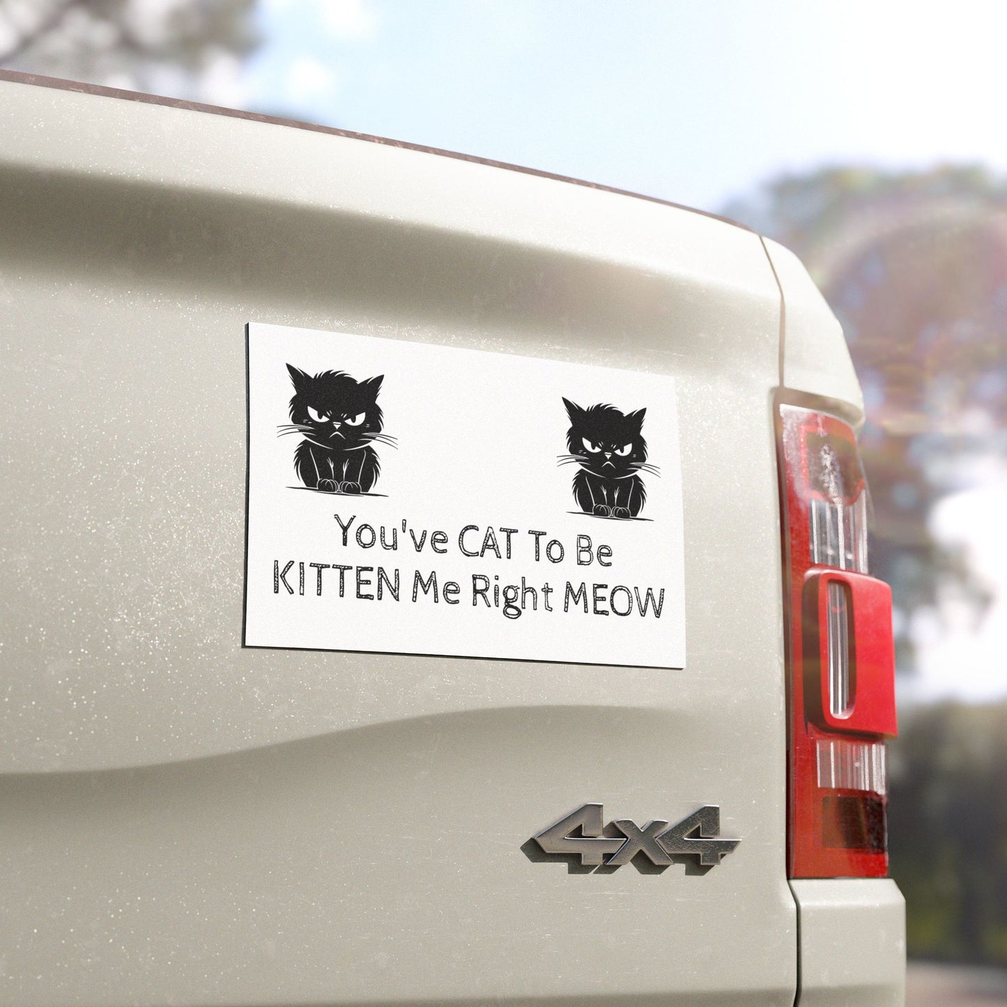 KITTEN Me Indoor/Outdoor Magnet